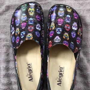 Cute sugar skull Algeria shoes WORN ONCE!